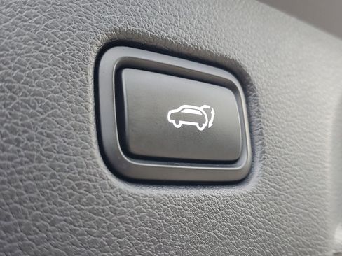 Used 2024 Hyundai Palisade Calligraphy image 10