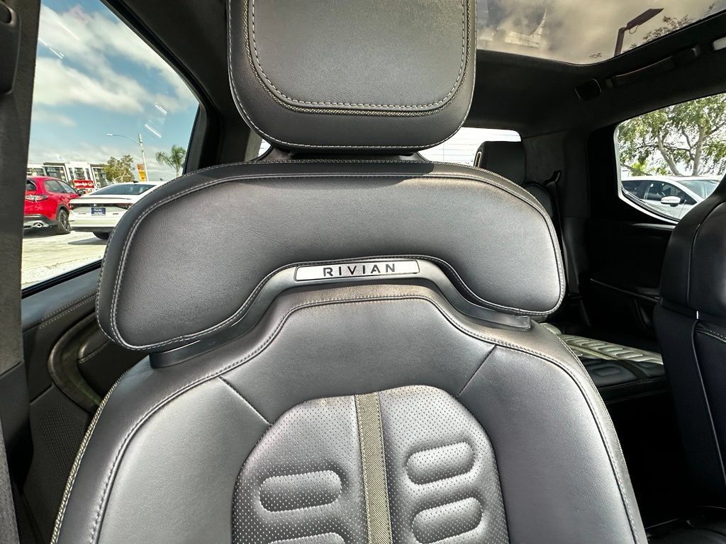 Used 2022 Rivian R1T Launch Edition AWD/4WD image 18