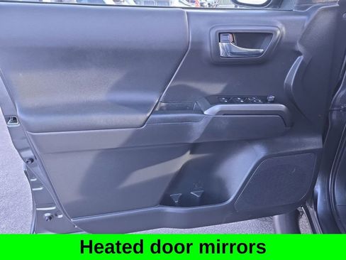 Used 2022 Toyota Tacoma TRD Off-Road image 12