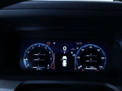 Certified 2025 Toyota 4Runner TRD Off-Road image 31