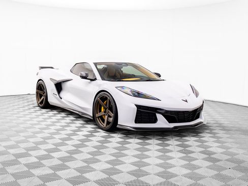 Used 2024 Chevrolet Corvette Z06 w/ Stealth Interior Trim Package image 7