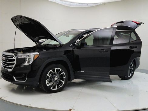 Used 2022 GMC Terrain SLT image 10