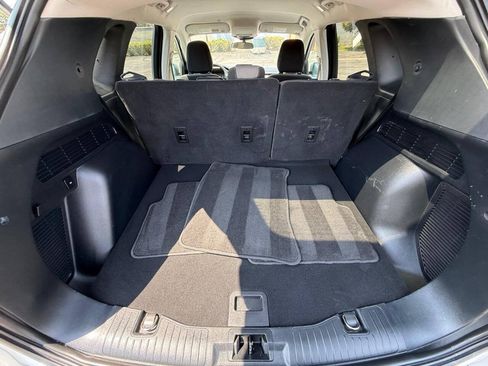 Used 2022 Ford Escape SE FWD image 15