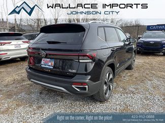 New 2026 Volkswagen Taos SE AWD/4WD video 4