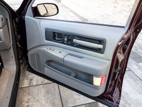 Used 1996 Chevrolet Caprice SS image 37