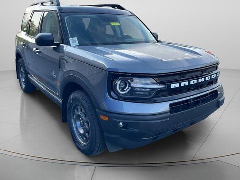 Used 2024 Ford Bronco Sport Outer Banks AWD/4WD image 2