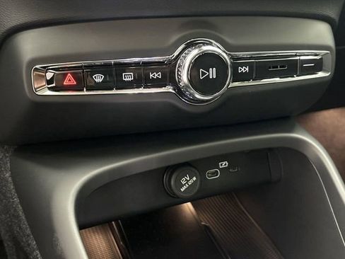 New 2025 Volvo XC40 B5 Plus w/ Protection Package Premier image 20