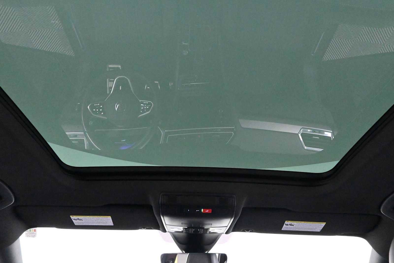 Certified 2023 Volkswagen Tiguan SE R-Line FWD image 4