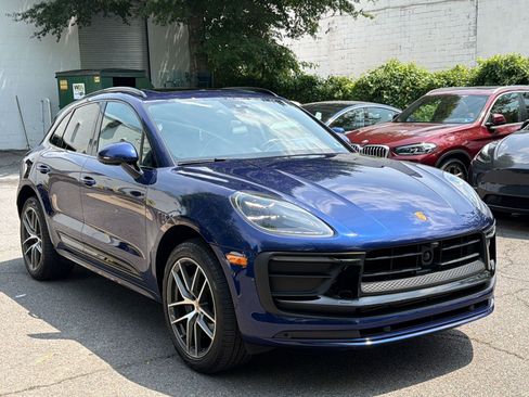 Used 2024 Porsche Macan AWD/4WD image 7