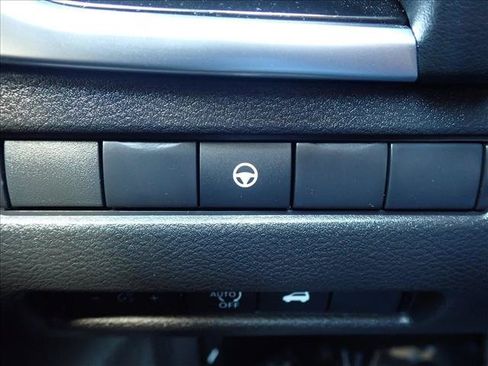 Used 2026 Nissan Rogue SV AWD/4WD image 25