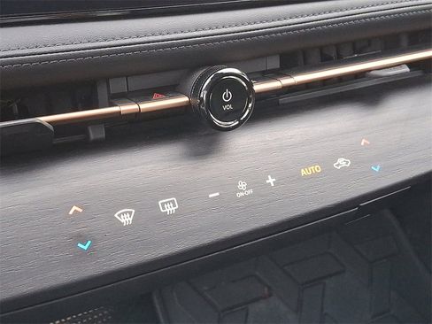 Used 2023 Nissan Ariya FWD image 16