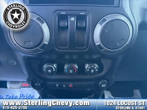 Used 2016 Jeep Wrangler Sport image 16