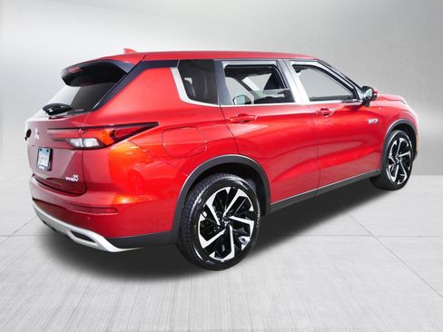 Used 2023 Mitsubishi Outlander SE AWD/4WD image 7