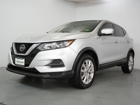 Used 2021 Nissan Rogue Sport S FWD image 3