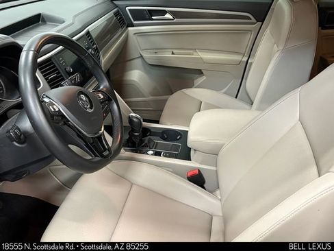 Used 2019 Volkswagen Atlas SE w/ Towing Package FWD image 13