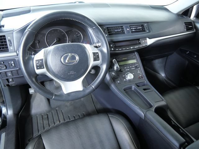 Used 2013 Lexus CT 200h w/ Seat Comfort Pkg FWD image 3