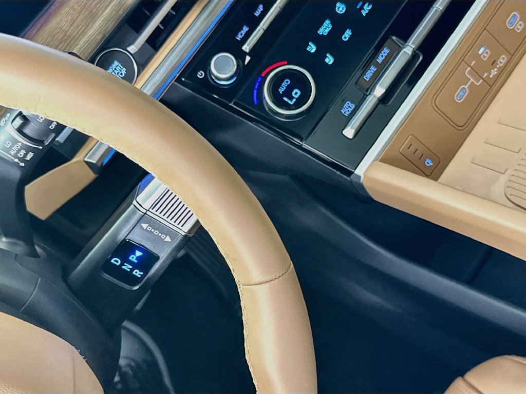 Certified 2026 Hyundai Santa Fe Limited FWD image 17