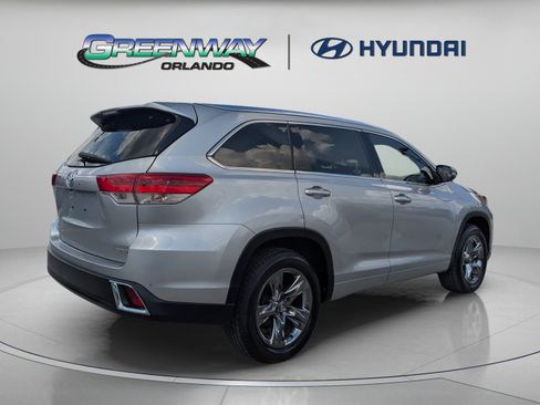 Used 2018 Toyota Highlander Limited Platinum FWD image 8