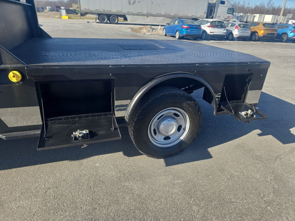 Used 2017 Ford F250 XL w/ Power Equipment Group AWD/4WD image 12