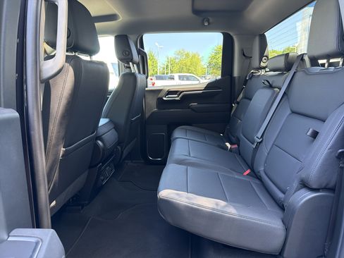 Used 2026 GMC Sierra 1500 SLT AWD/4WD image 31