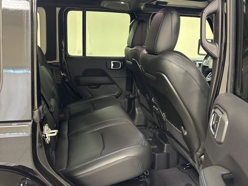 Used 2024 Jeep Wrangler High Altitude image 37