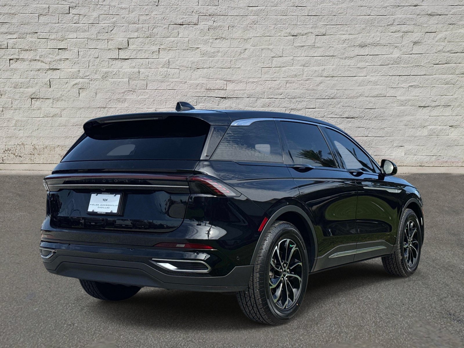 Used 2024 Lincoln Nautilus Premier AWD/4WD image 5