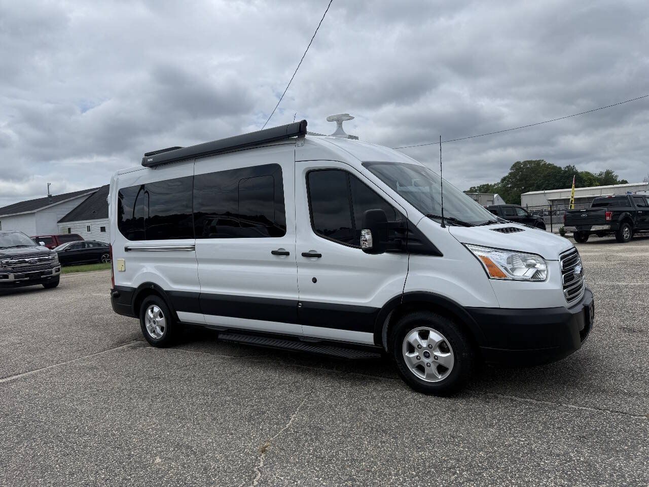 Used 2019 Ford Transit 350 XLT RWD image 19