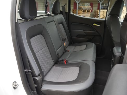 Used 2020 Chevrolet Colorado Z71 image 30