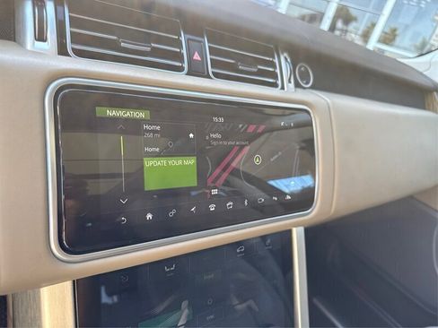 Used 2019 Land Rover Range Rover HSE image 44