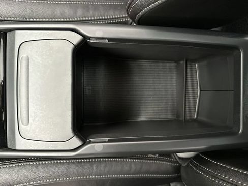 Used 2024 Volvo XC40 B5 Plus w/ Protection Package Premier AWD/4WD image 21