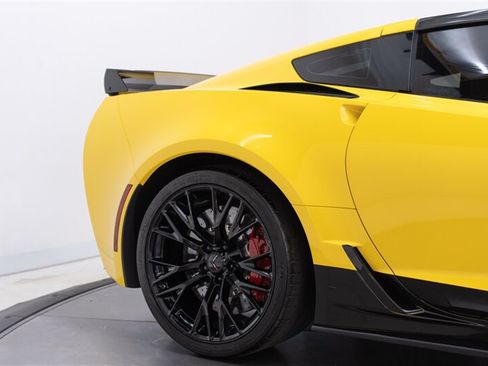 Used 2018 Chevrolet Corvette Z06 RWD image 26
