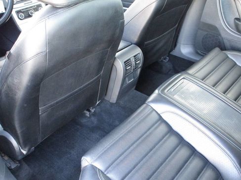 Used 2010 Volkswagen CC Sport image 12