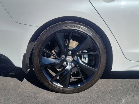 Used 2023 Genesis G70 2.0T w/ Sport Prestige Package image 5