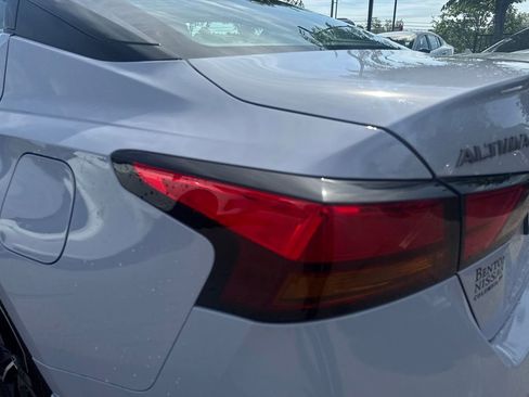 New 2026 Nissan Altima 2.5 SR FWD image 41