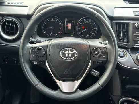 Used 2017 Toyota RAV4 XLE FWD image 14