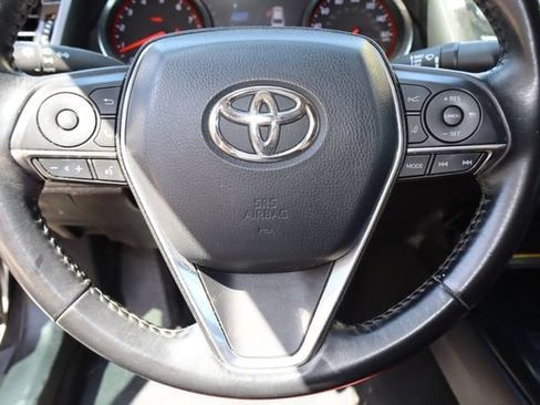 Used 2019 Toyota Camry XSE FWD image 11