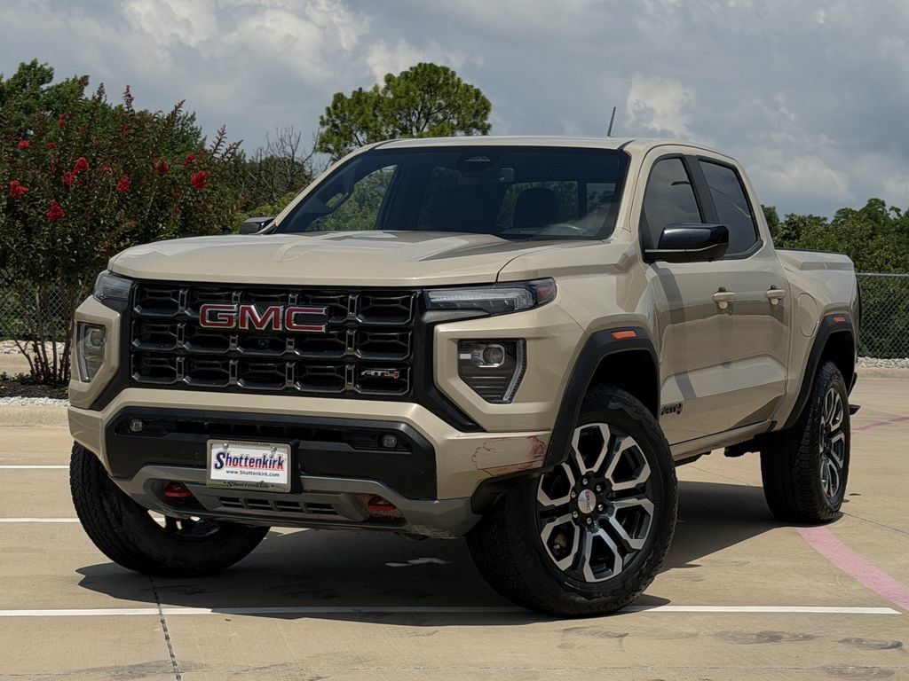 Used 2024 GMC Canyon AT4 w/ Technology Package AWD/4WD image 2