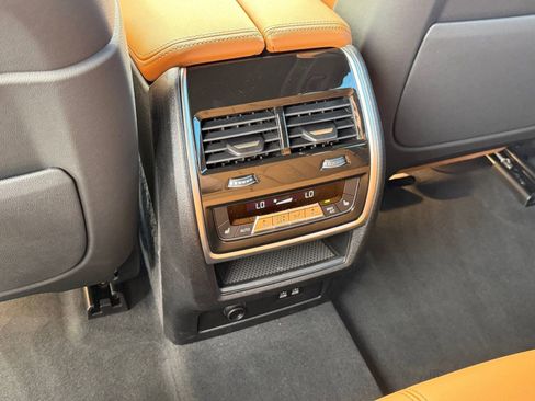 Used 2026 BMW X5 sDrive40i image 23