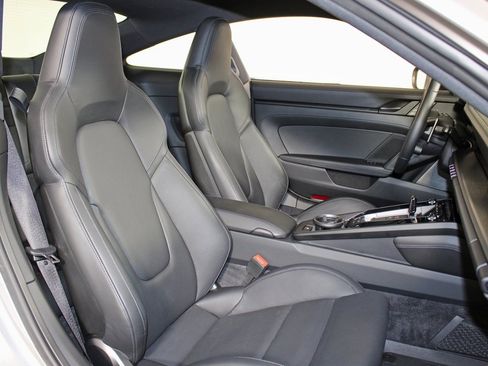 Used 2022 Porsche 911 Carrera 4 GTS image 36