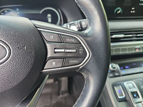 Used 2022 Hyundai Palisade Limited FWD image 18