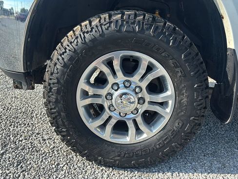 Used 2018 RAM 2500 Laramie AWD/4WD image 13
