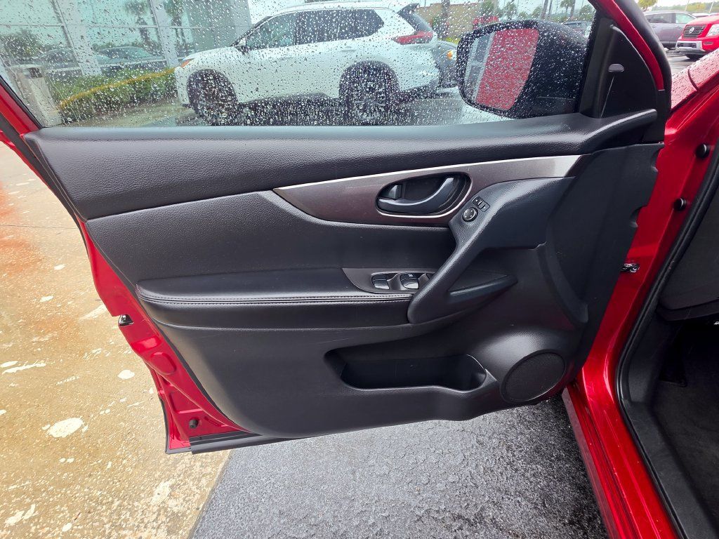 Used 2021 Nissan Rogue Sport S FWD image 12