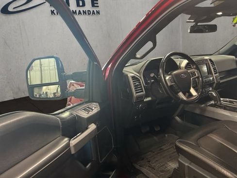 Used 2019 Ford F150 Platinum w/ Equipment Group 701A Luxury AWD/4WD image 18