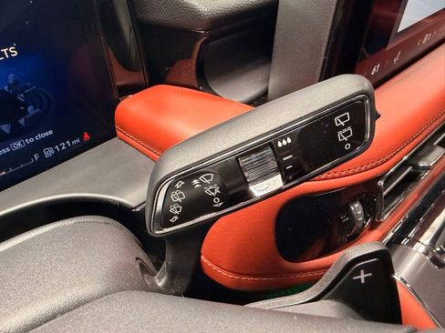 Used 2025 Lincoln Aviator Reserve w/ Luxury Package AWD/4WD image 34
