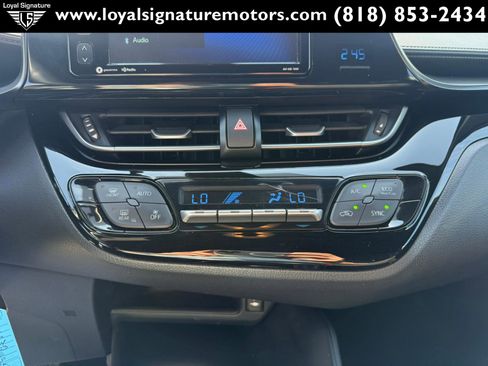 Used 2018 Toyota C-HR XLE FWD image 24