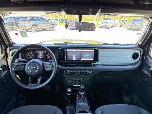 Used 2025 Jeep Wrangler Sport image 13