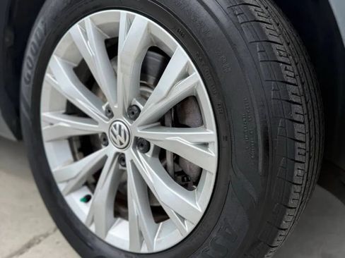 Used 2020 Volkswagen Tiguan S FWD image 8