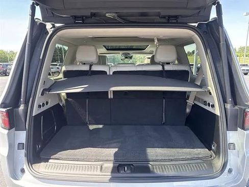 Used 2022 Jeep Wagoneer Series II w/ Premium Group I RWD image 6