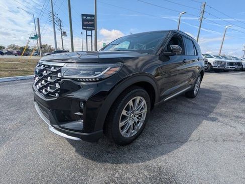 New 2026 Ford Explorer Platinum image 9