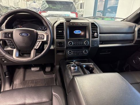 Used 2021 Ford Expedition Max XLT image 23